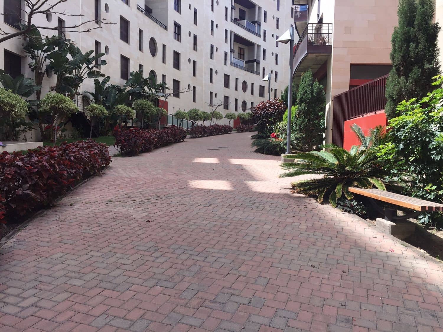 3 slaapkamer Appartement te huur in Las Palmas de Gran Canaria met garage - € 1.200 (Ref: 5556496)