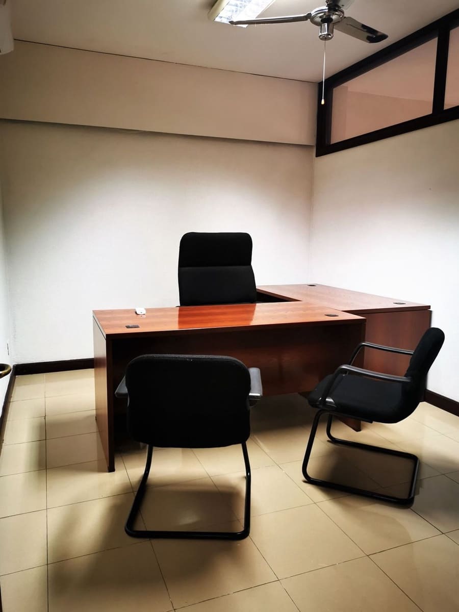 Bureau à louer à Las Palmas de Gran Canaria - 300 € (Ref: 5667362)