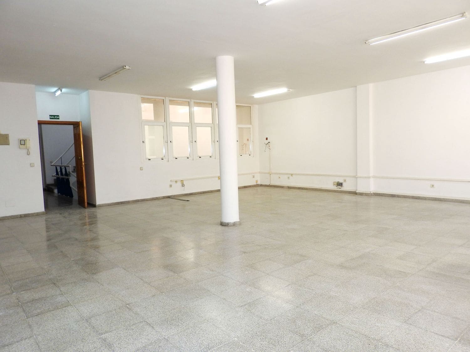 Office for rent in Las Palmas de Gran Canaria - € 650 (Ref: 5706316)