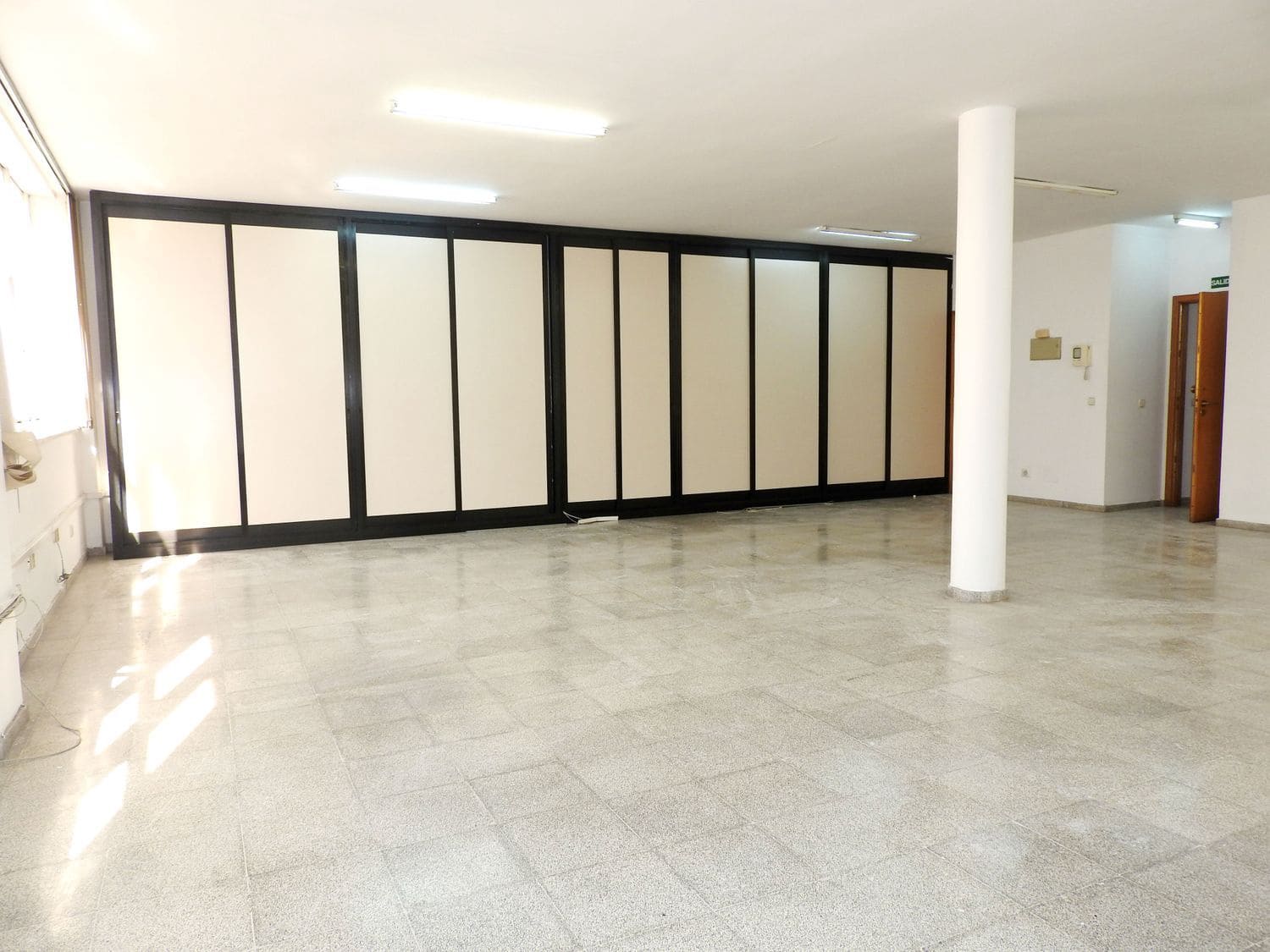 Office for rent in Las Palmas de Gran Canaria - € 650 (Ref: 5706316)