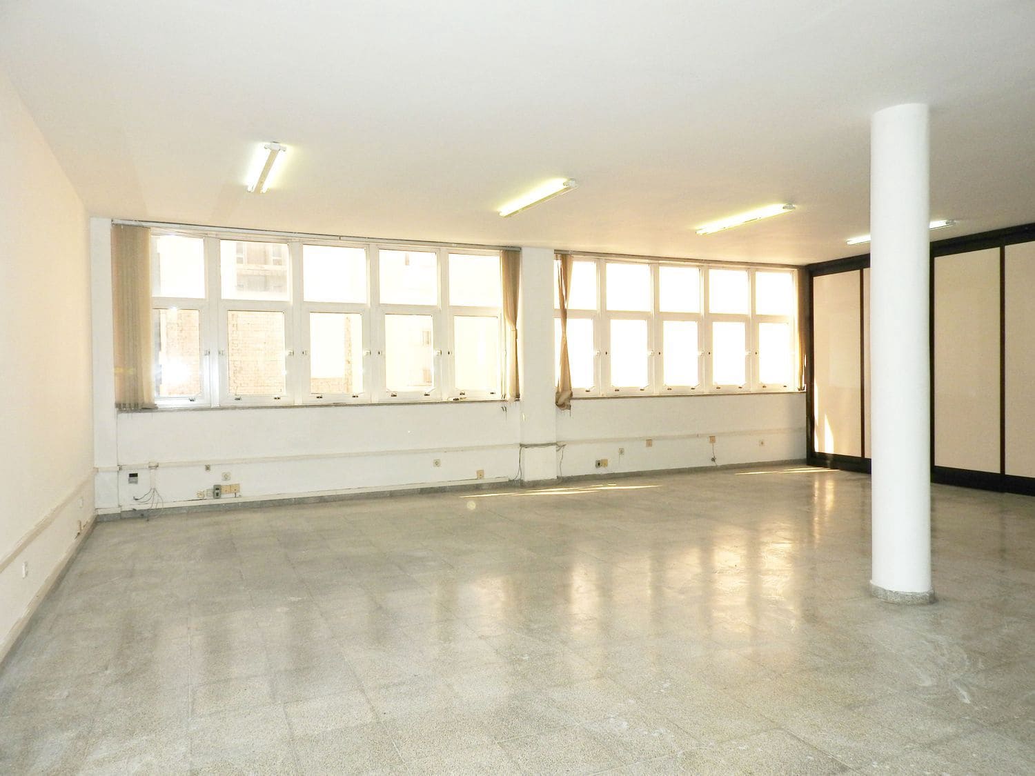 Office for rent in Las Palmas de Gran Canaria - € 650 (Ref: 5706316)