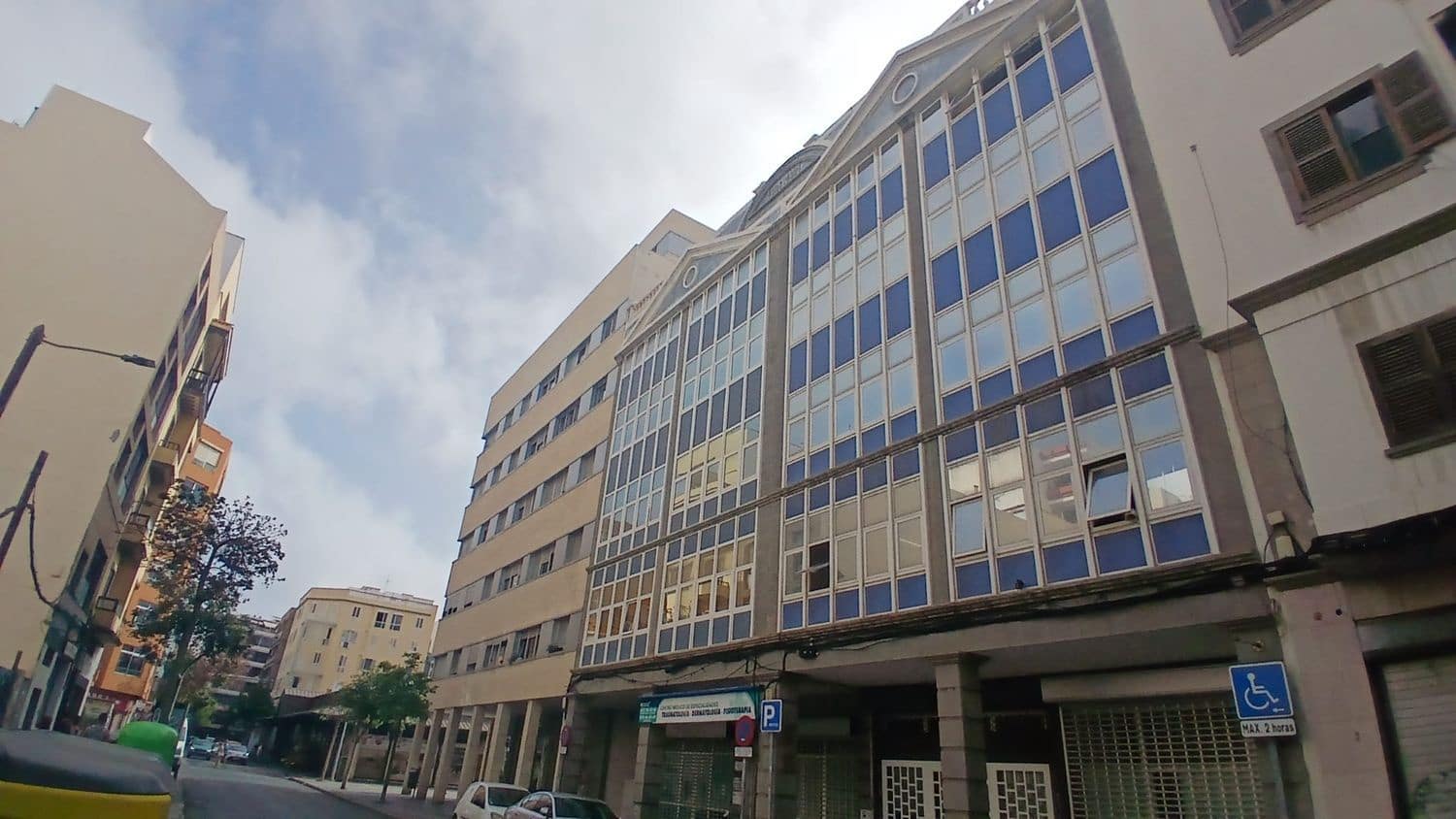 Office for rent in Las Palmas de Gran Canaria - € 650 (Ref: 5706316)