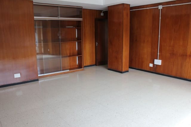 Office for rent in Ciudad Jardín, Las Palmas de Gran Canaria - € 675 (Ref: 6037813)