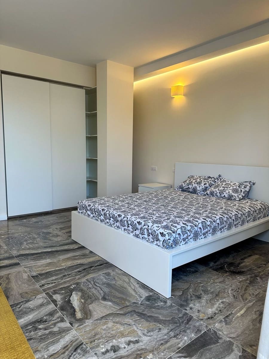 Apartment for rent in Las Palmas de Gran Canaria with garage - € 900 (Ref: 7394046)