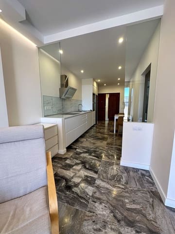 Apartment for rent in Guanarteme, Las Palmas de Gran Canaria with garage - € 900 (Ref: 7394046)