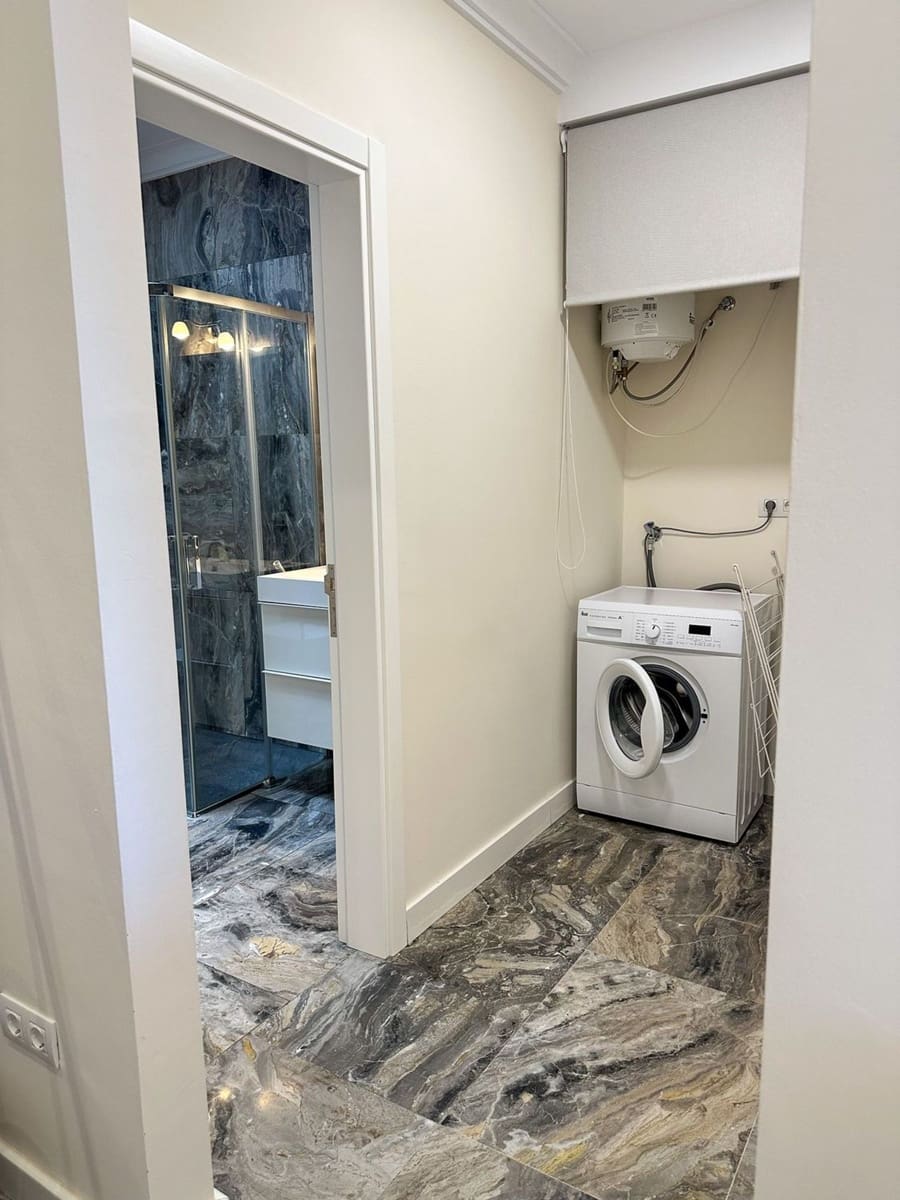 Apartment for rent in Las Palmas de Gran Canaria with garage - € 900 (Ref: 7394046)