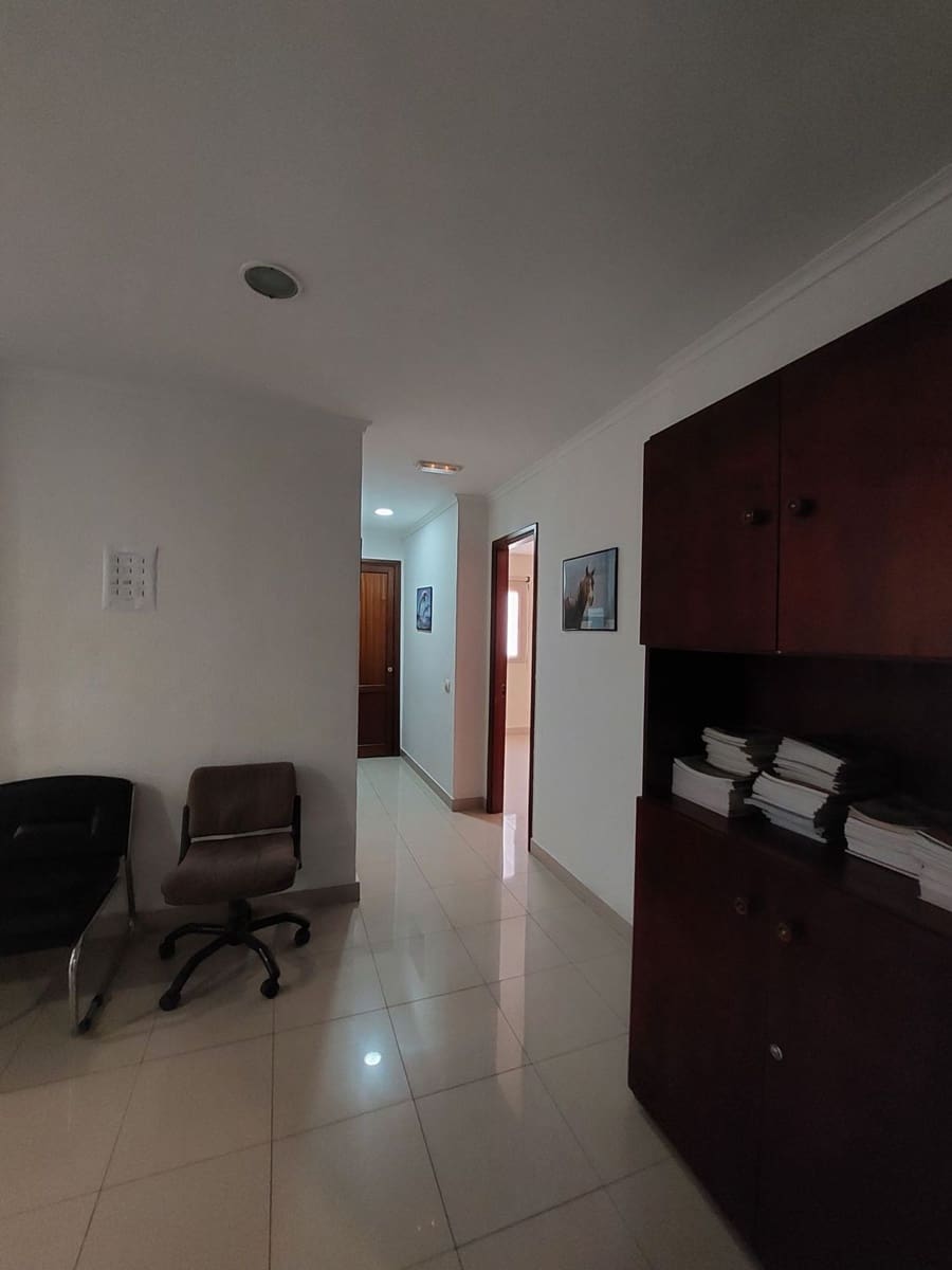 Office for rent in Las Palmas de Gran Canaria - € 225 (Ref: 7713949)