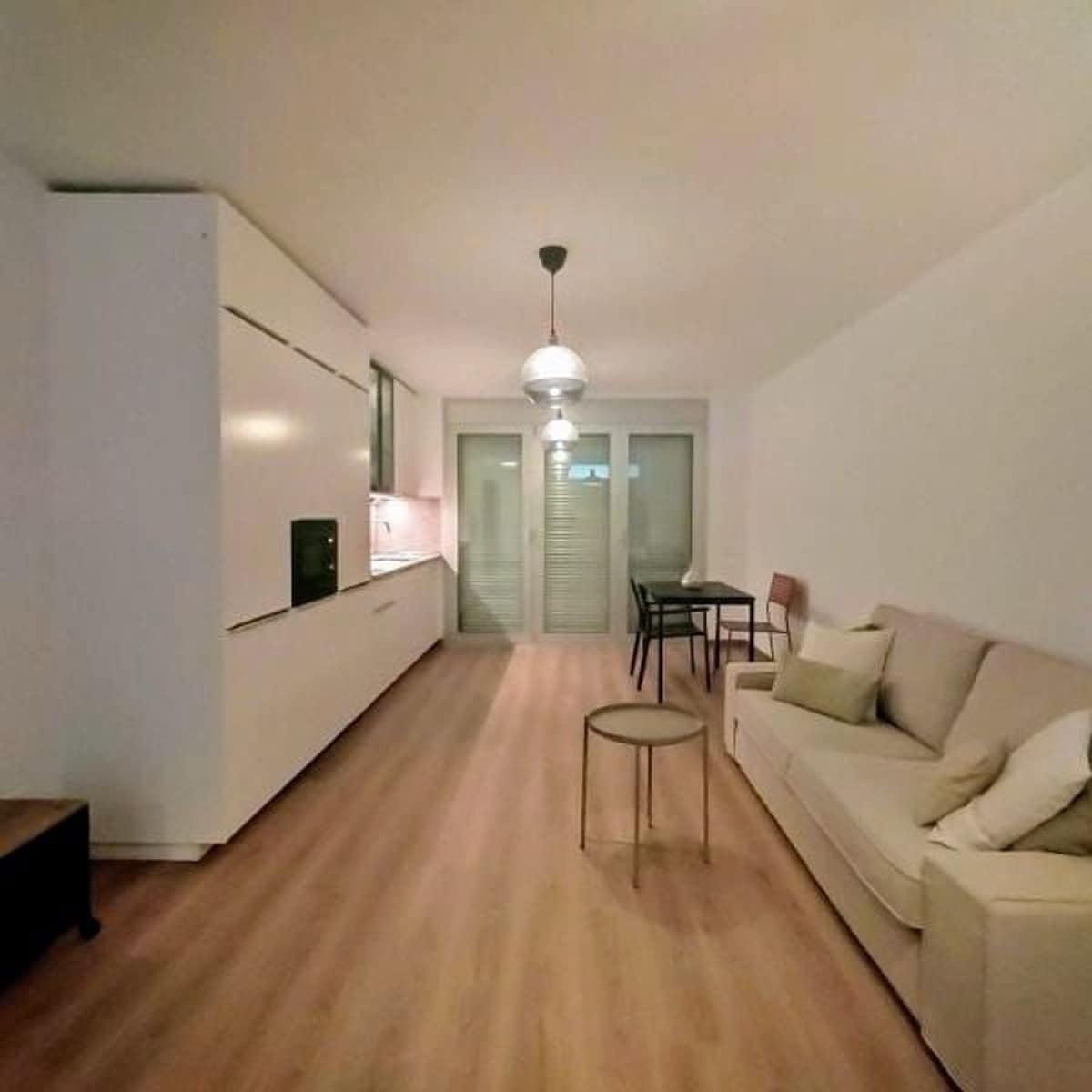 Lejlighed til leje i Las Palmas de Gran Canaria med garage - € 750 (Ref: 8082977)