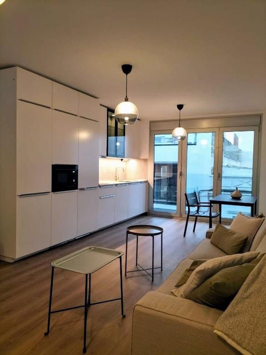 Lejlighed til leje i Las Palmas de Gran Canaria med garage - € 750 (Ref: 8082977)