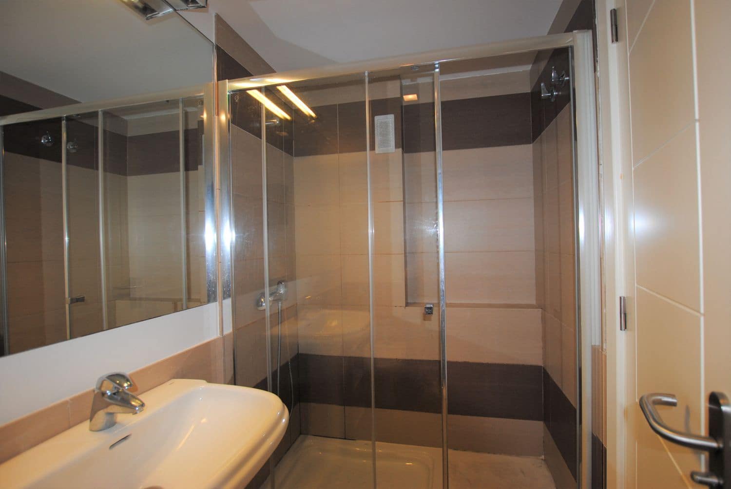 2 bedroom Apartment for rent in Telde with garage - € 800 (Ref: 8171967)
