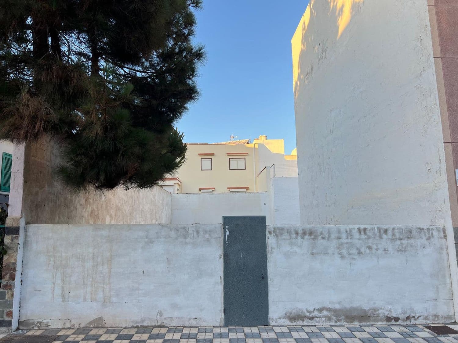 Grunde uden byggetilladelser til salg i Aguimes - € 110.000 (Ref: 8537983)