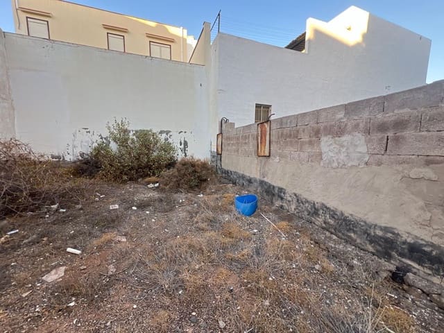 Grunde uden byggetilladelser til salg i Agüimes - € 110.000 (Ref: 8537983)