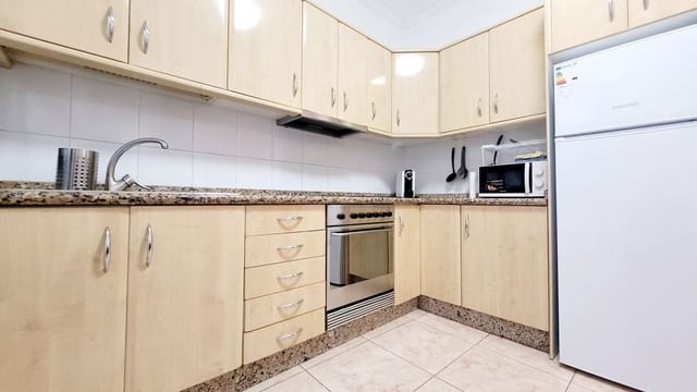 3 slaapkamer Appartement te huur in Guanarteme, Las Palmas de Gran Canaria met garage - € 1.300 (Ref: 8677403)