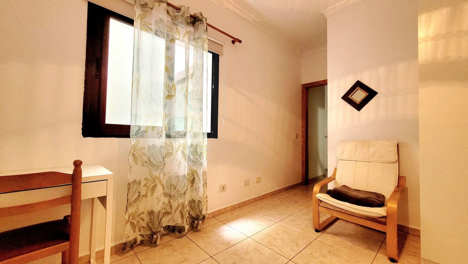 3 slaapkamer Appartement te huur in Las Palmas de Gran Canaria met garage - € 1.300 (Ref: 8677403)