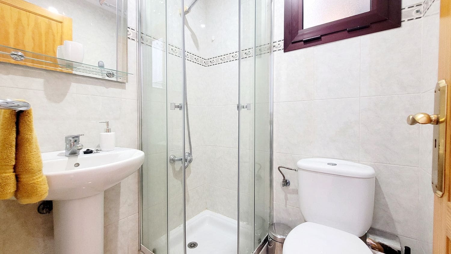 3 slaapkamer Appartement te huur in Las Palmas de Gran Canaria met garage - € 1.300 (Ref: 8677403)