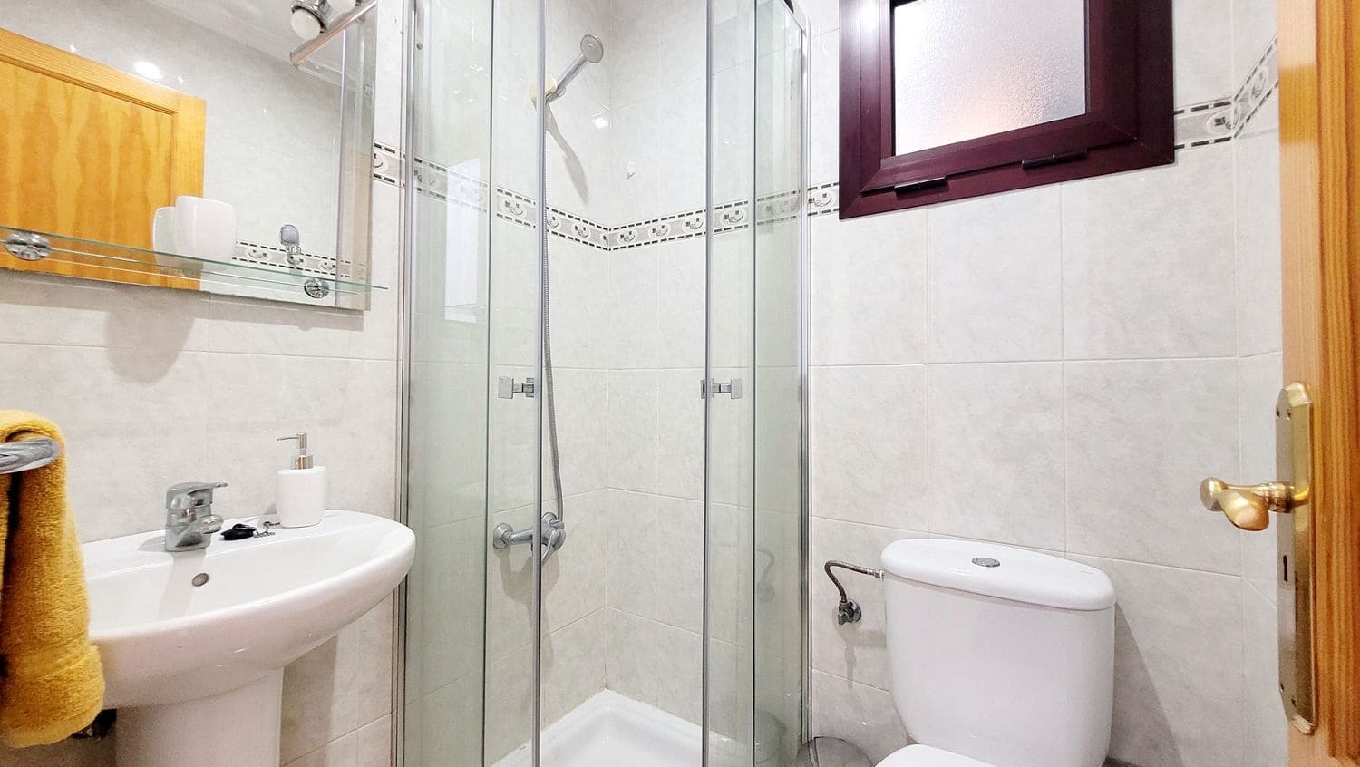 3 slaapkamer Appartement te huur in Las Palmas de Gran Canaria met garage - € 1.300 (Ref: 8677403)