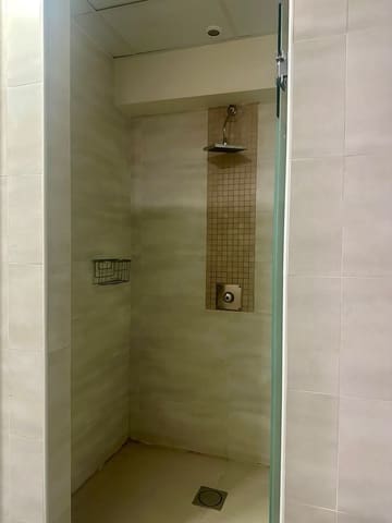 Commercial for sale in Triana, Las Palmas de Gran Canaria - € 495,000 (Ref: 8690906)