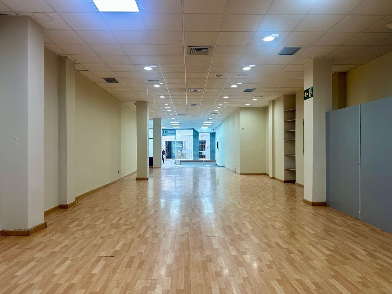 Commercial for sale in Las Palmas de Gran Canaria - € 495,000 (Ref: 8690906)