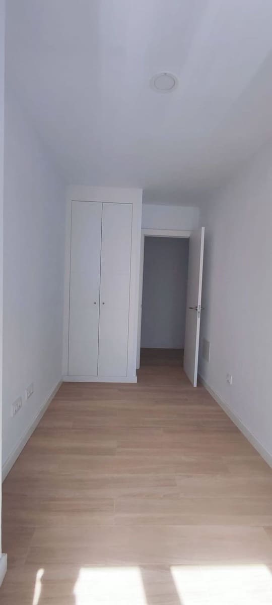 2 bedroom Apartment for rent in Las Palmas de Gran Canaria with garage - € 1,000 (Ref: 8696044)