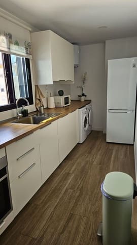 2 soveværelse Lejlighed til leje i Isleta, Las Palmas de Gran Canaria med garage - € 1.000 (Ref: 8696044)