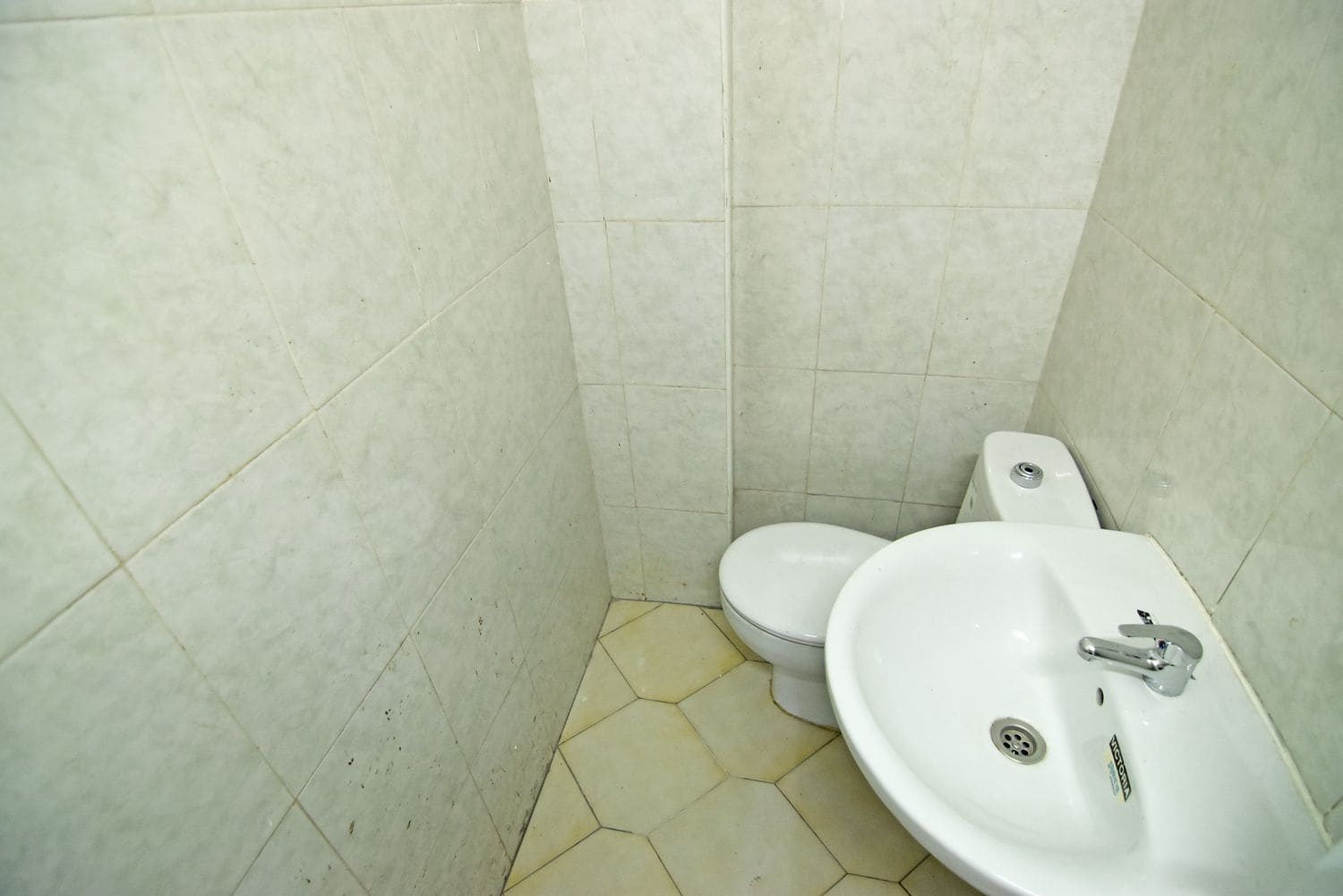 Commercial for sale in Las Palmas de Gran Canaria - € 188,100 (Ref: 8703491)