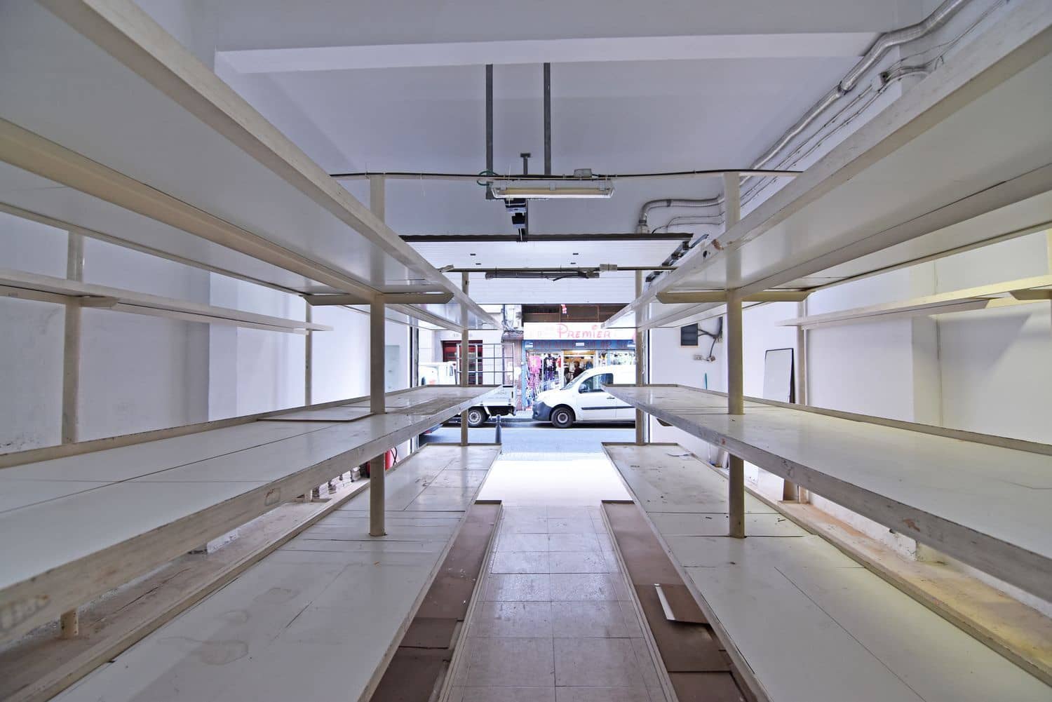 Commercial for sale in Las Palmas de Gran Canaria - € 188,100 (Ref: 8703491)