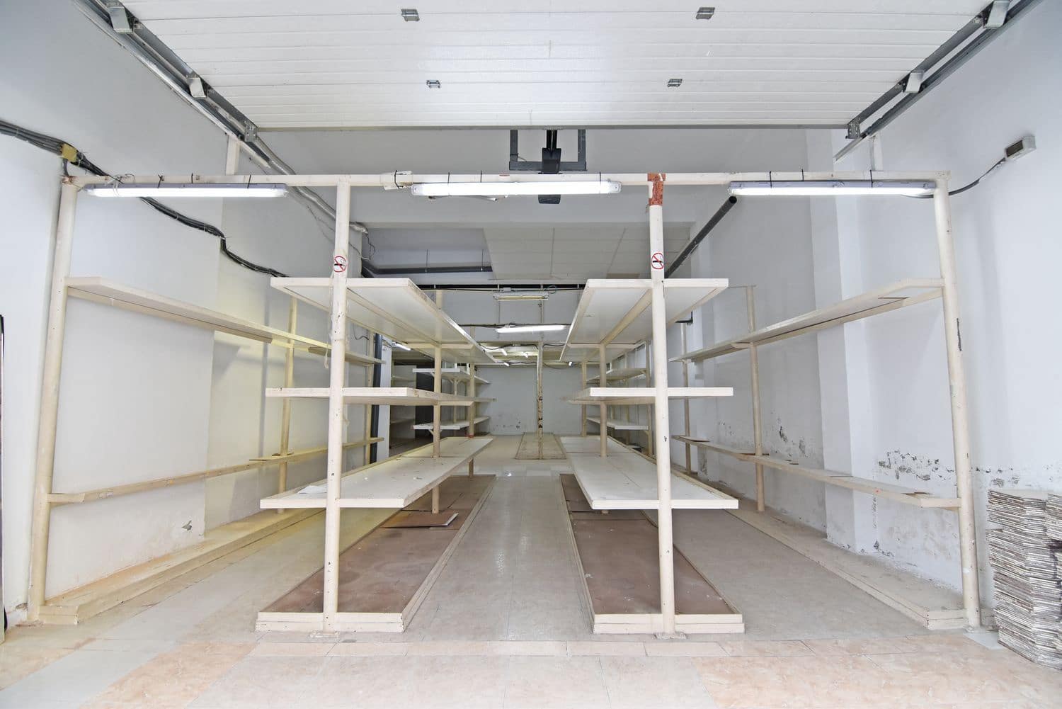 Commercial for sale in Las Palmas de Gran Canaria - € 188,100 (Ref: 8703491)