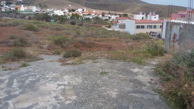 Rakentamaton maa myytävänä paikassa Ingenio - 225 000 € (Ref: 8703494)