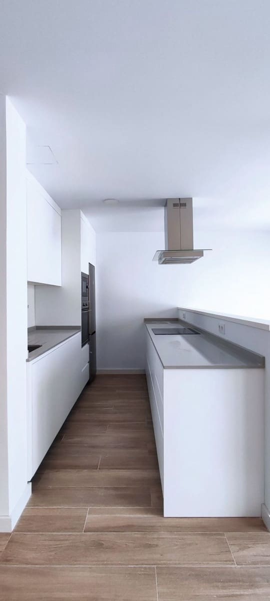 2 slaapkamer Appartement te huur in Las Palmas de Gran Canaria met garage - € 1.275 (Ref: 8716098)