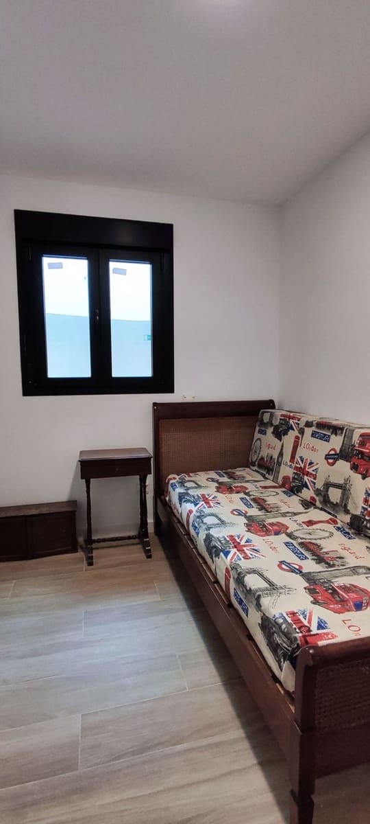 2 slaapkamer Appartement te huur in Las Palmas de Gran Canaria met garage - € 1.275 (Ref: 8716098)