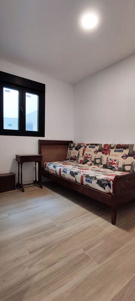 2 slaapkamer Appartement te huur in Las Palmas de Gran Canaria met garage - € 1.275 (Ref: 8716098)