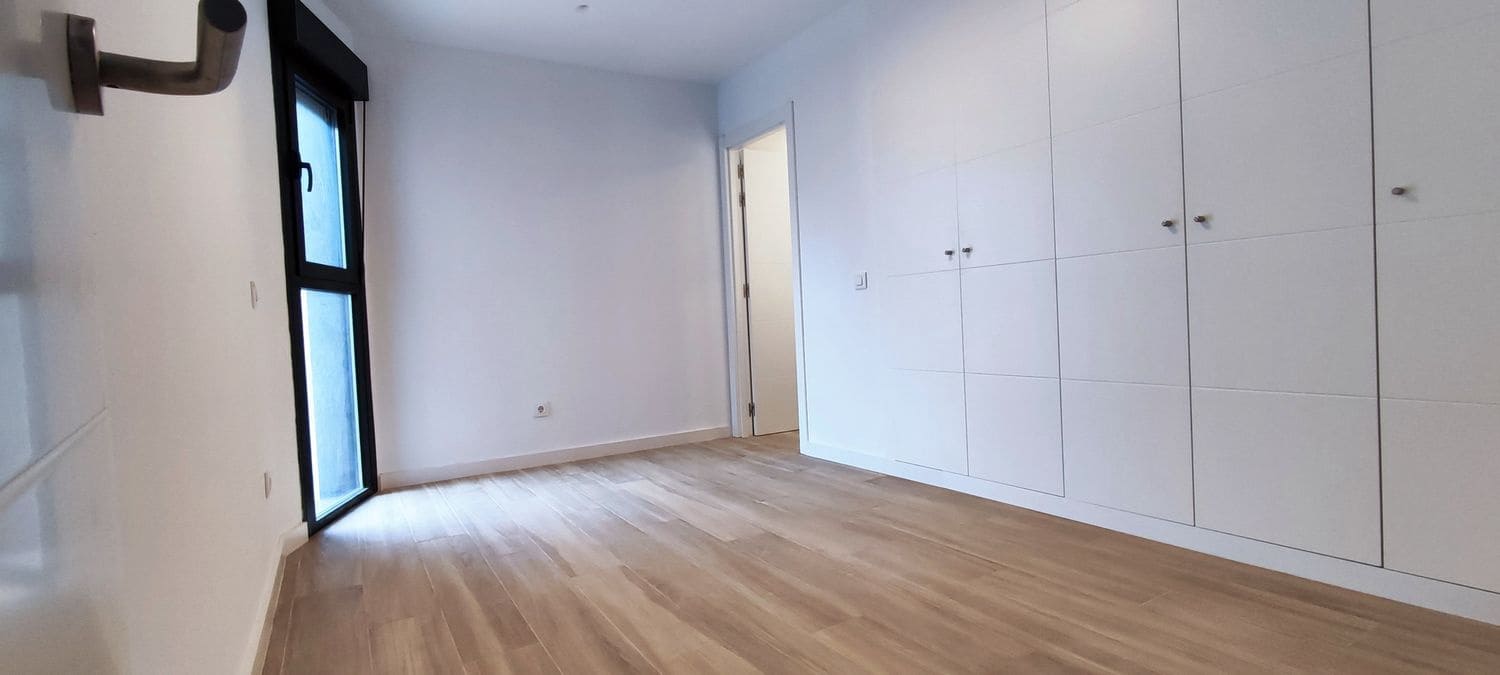 2 slaapkamer Appartement te huur in Las Palmas de Gran Canaria met garage - € 1.275 (Ref: 8716098)
