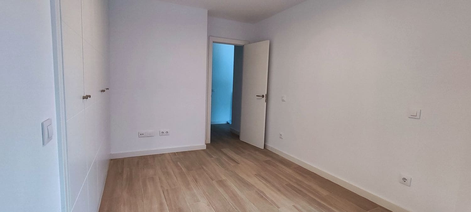 2 slaapkamer Appartement te huur in Las Palmas de Gran Canaria met garage - € 1.275 (Ref: 8716098)