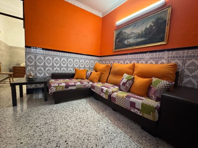 6 slaapkamer Huis te koop in Telde met garage - € 200.000 (Ref: 8864290)