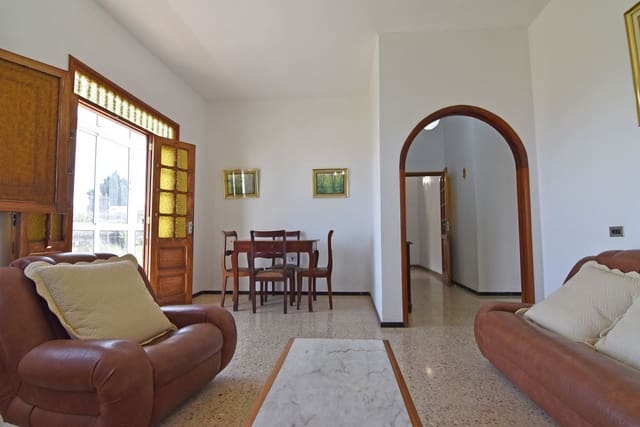 4 soveværelse Villa til salg i Firgas med garage - € 299.000 (Ref: 8928362)