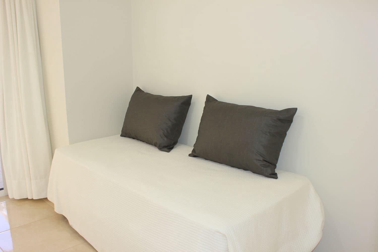 3 sovrum Lägenhet att hyra i Las Palmas de Gran Canaria med garage - 1 700 € (Ref: 8936446)