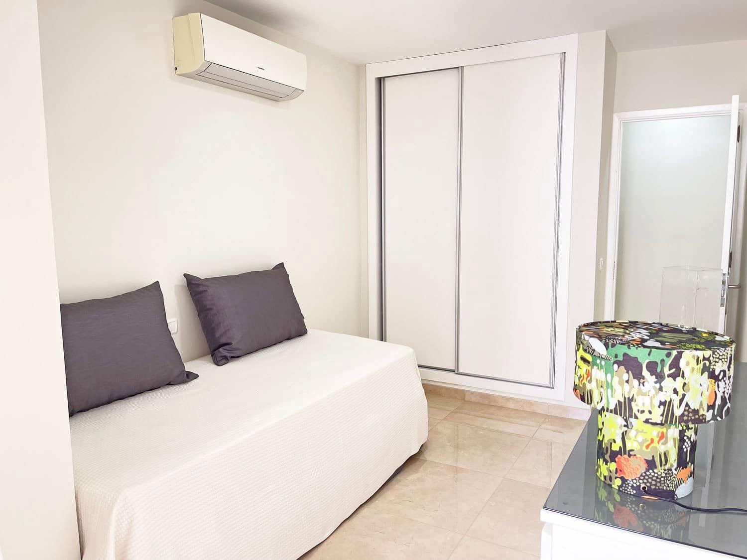 3 sovrum Lägenhet att hyra i Las Palmas de Gran Canaria med garage - 1 700 € (Ref: 8936446)