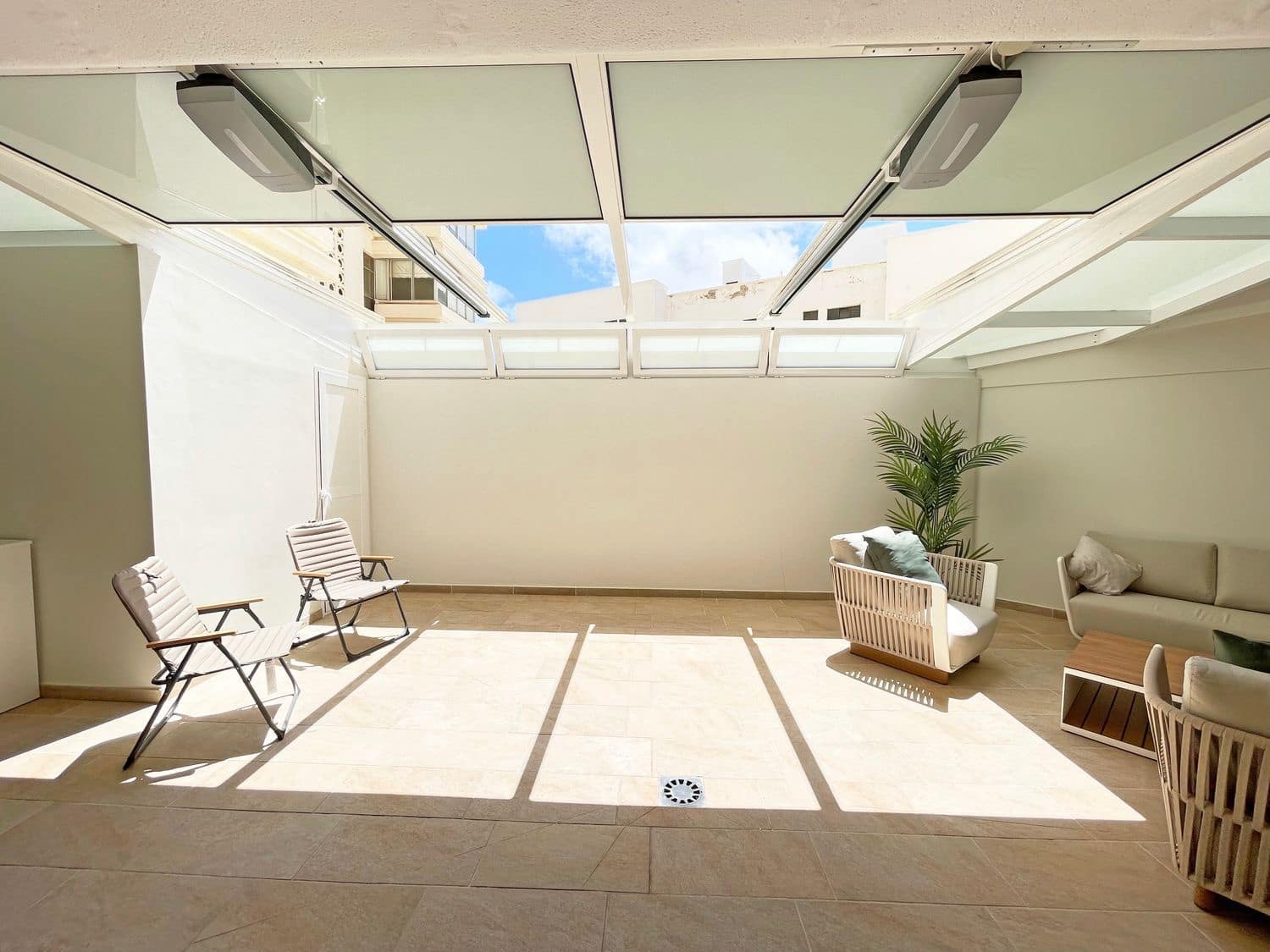 3 sovrum Lägenhet att hyra i Las Palmas de Gran Canaria med garage - 1 700 € (Ref: 8936446)
