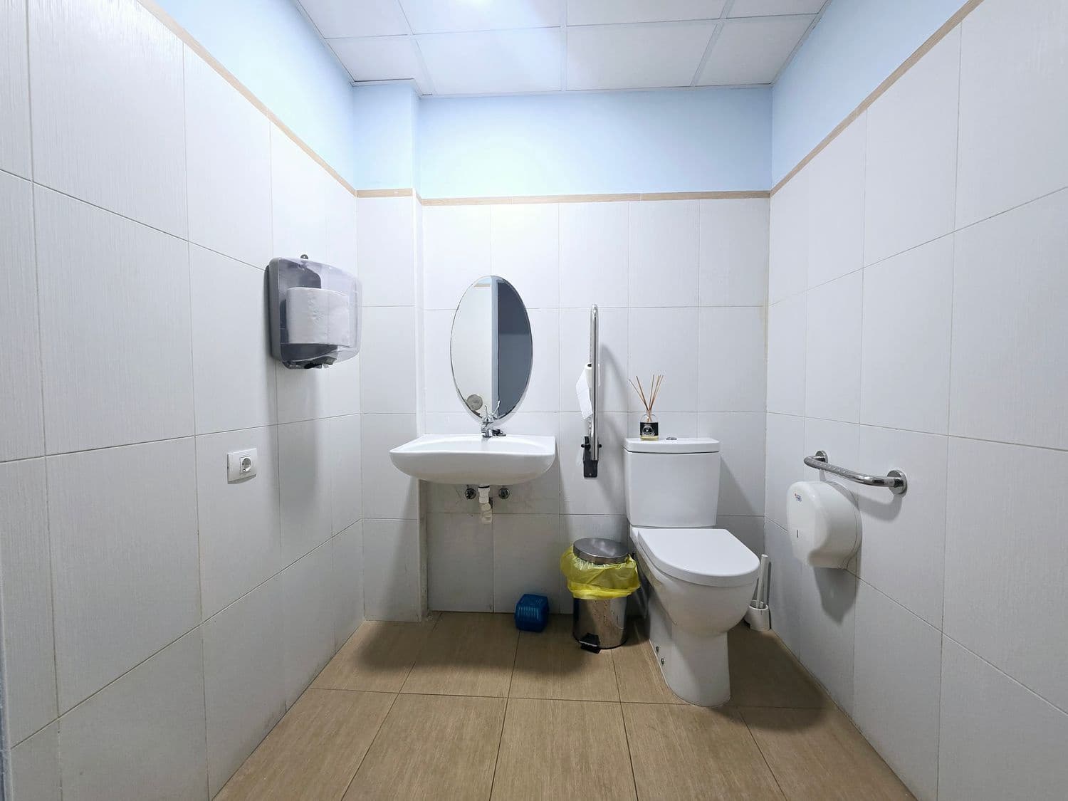 Erhverv til salg i Las Palmas de Gran Canaria - € 170.000 (Ref: 8942604)