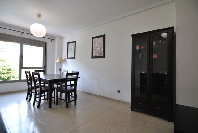 Apartamento de 3 habitaciones en Santa Lucía de Tirajana en venta con garaje - 208.000 € (Ref: 8977825)