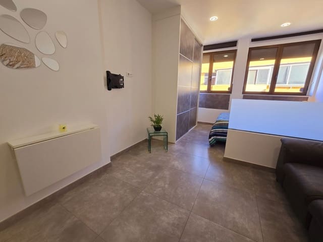 Appartement te koop in Arenales - Lugo - Avda. Marítima, Las Palmas de Gran Canaria met garage - € 175.000 (Ref: 8988004)