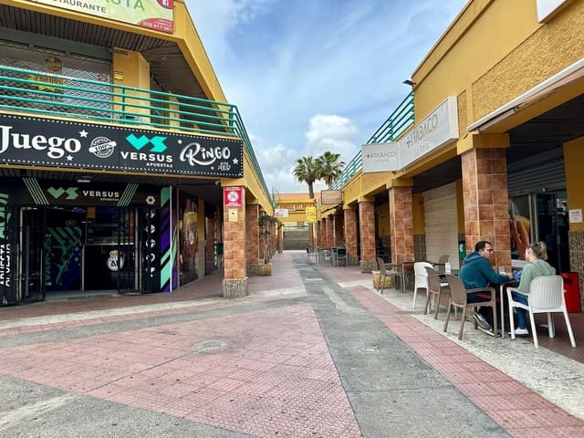 Erhverv til salg i Escaleritas, Las Palmas de Gran Canaria - € 76.000 (Ref: 9004623)