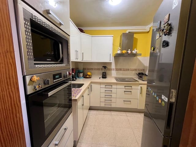 4 soveværelse Lejlighed til salg i Arucas - € 130.000 (Ref: 9006593)