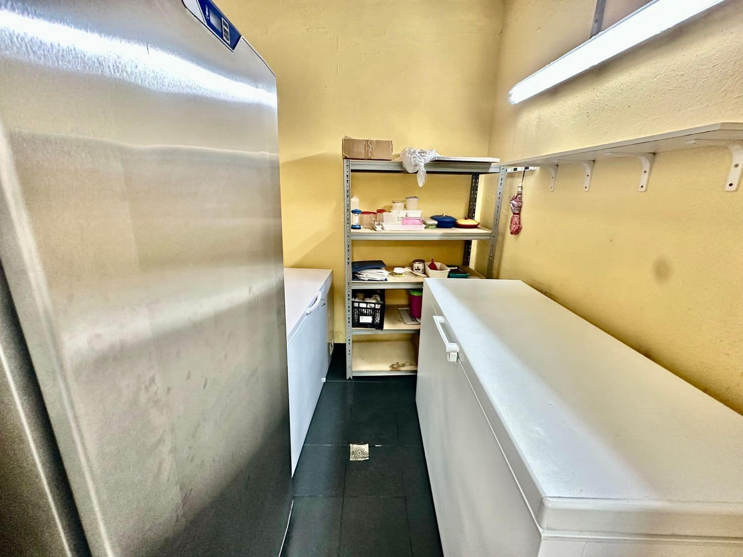 Komercyjne do wynajęcia w Las Palmas de Gran Canaria - 650 € (Ref: 9050673)