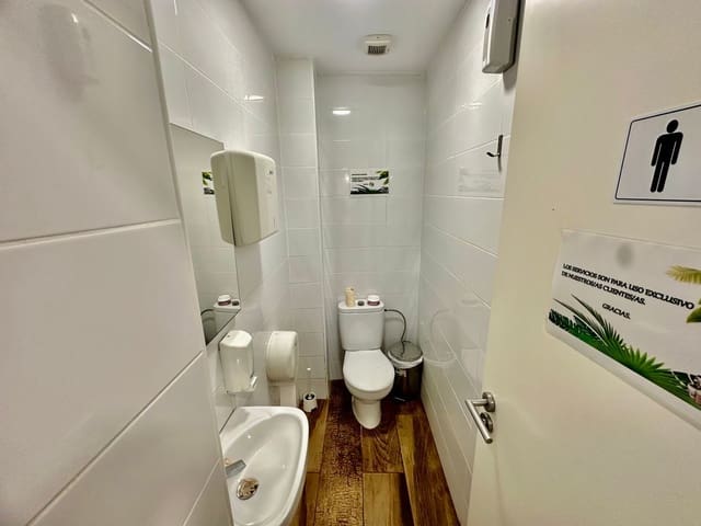 Gewerbe zu vermieten in Vegueta, Las Palmas de Gran Canaria - 650 € (Ref: 9050673)