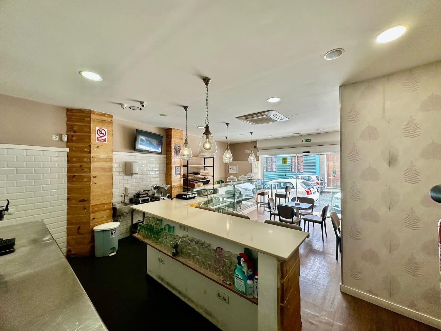 Komercyjne do wynajęcia w Las Palmas de Gran Canaria - 650 € (Ref: 9050673)