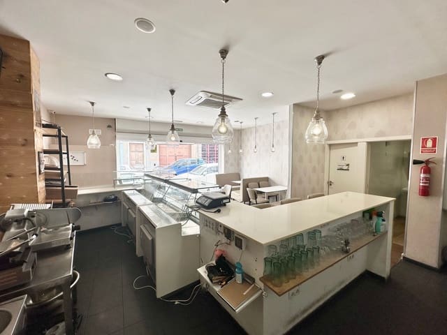 Gewerbe zu vermieten in Vegueta, Las Palmas de Gran Canaria - 650 € (Ref: 9050673)