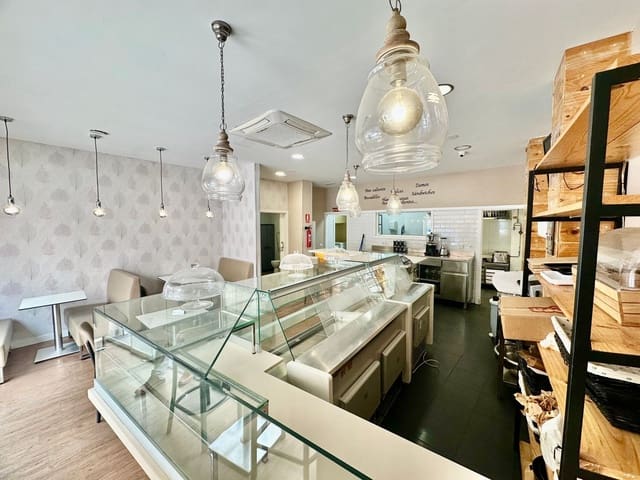 Gewerbe zu vermieten in Vegueta, Las Palmas de Gran Canaria - 650 € (Ref: 9050673)