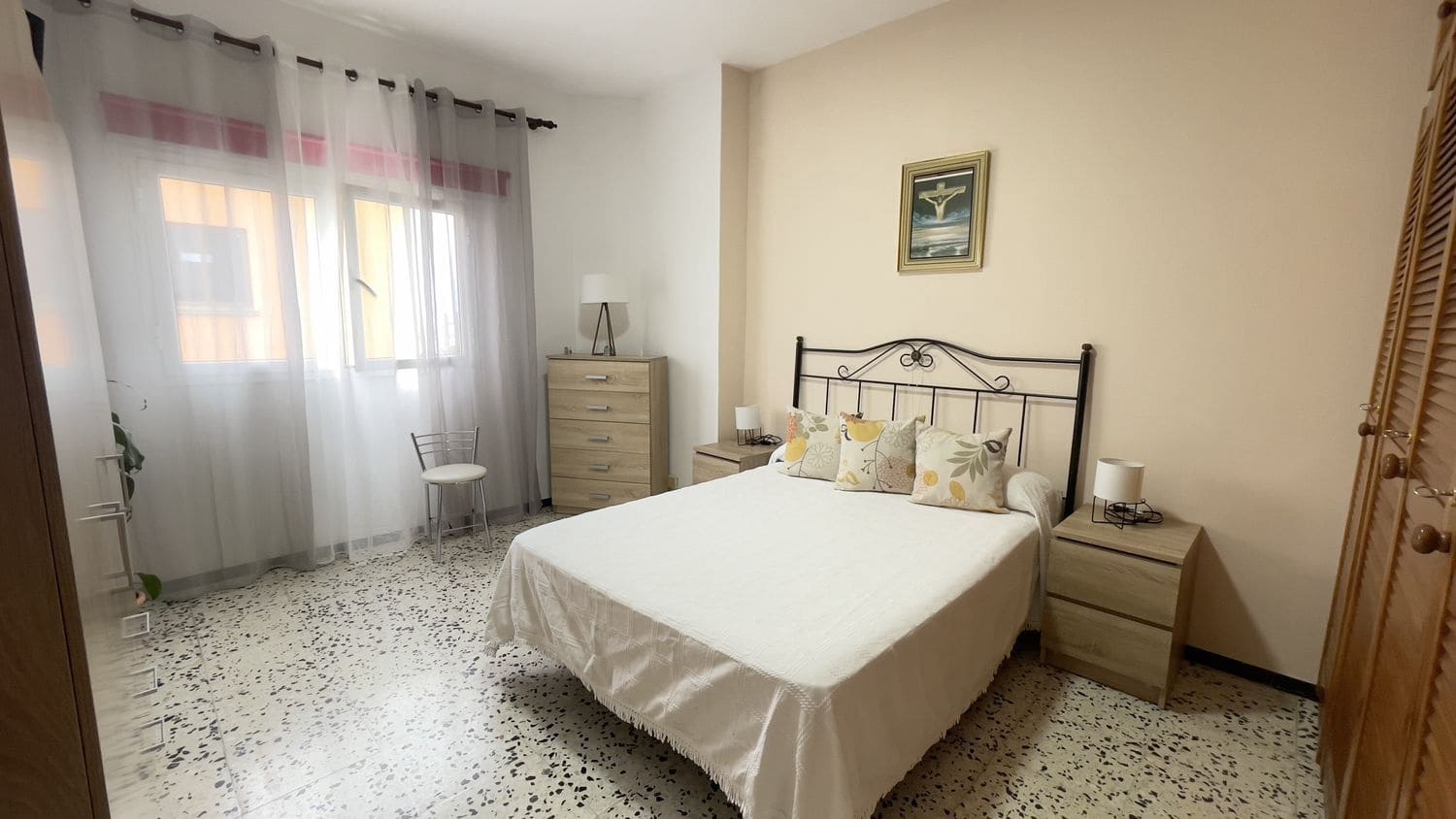 4 soverom Hus til salgs i Las Palmas de Gran Canaria med garasje - € 343 541 (Ref: 9064913)