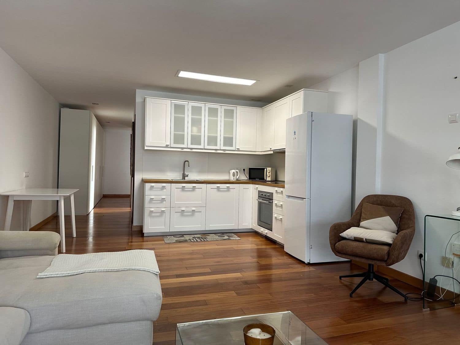 2 slaapkamer Appartement te huur in Las Palmas de Gran Canaria met garage - € 1.300 (Ref: 9064914)